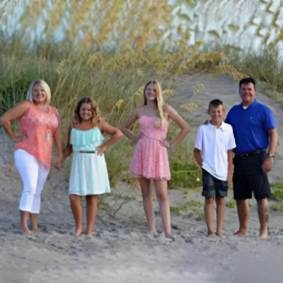 Chiropractor Urbandale IA Thomas Anderson With Family